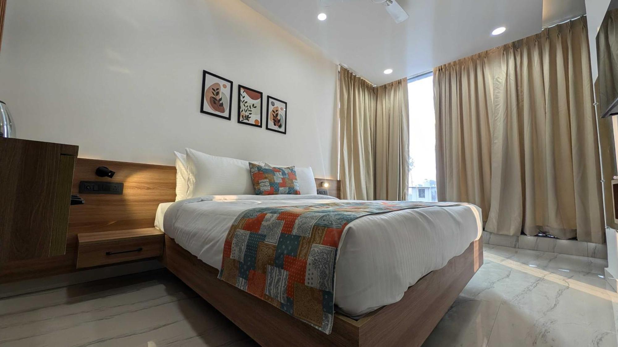 Hotel O Vasu Palace Ayodhya Zewnętrze zdjęcie
