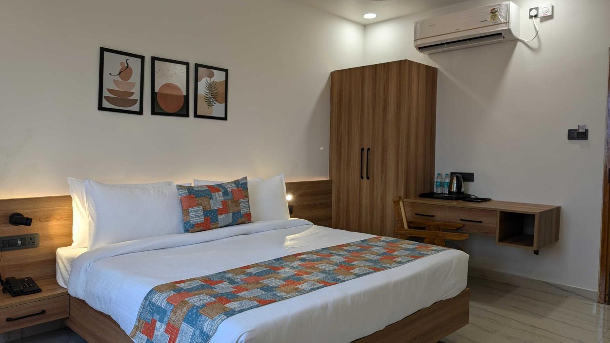 Hotel O Vasu Palace Ayodhya Zewnętrze zdjęcie